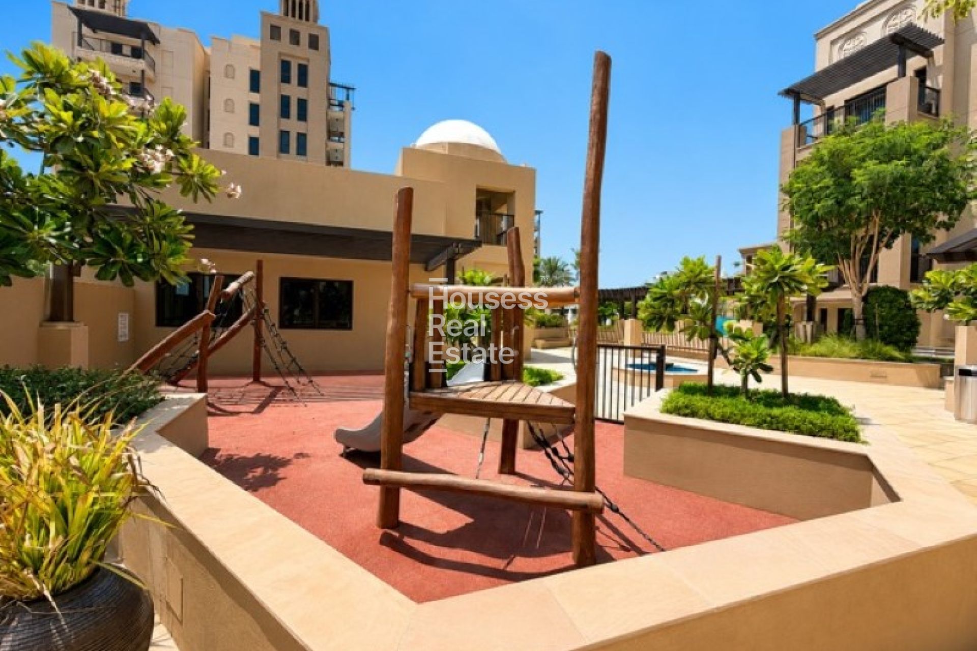 Photograph 11