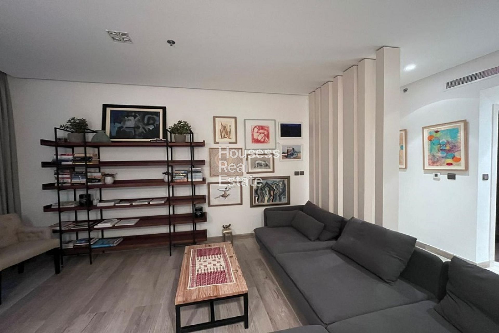 Apartment for Rent Upgraded Furnished | High Floor | Vacant