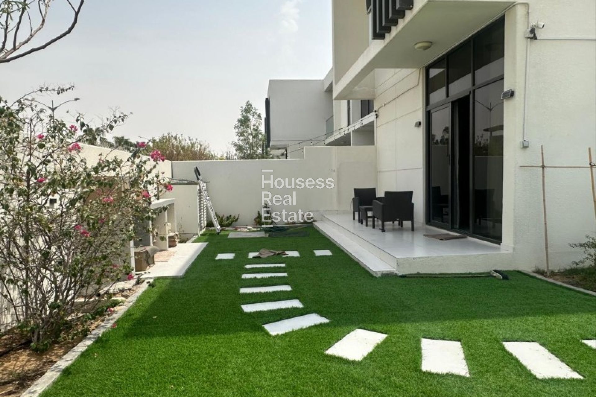 Townhouse for Rent Prime End Unit | 3BR and Maid | Ready to Move