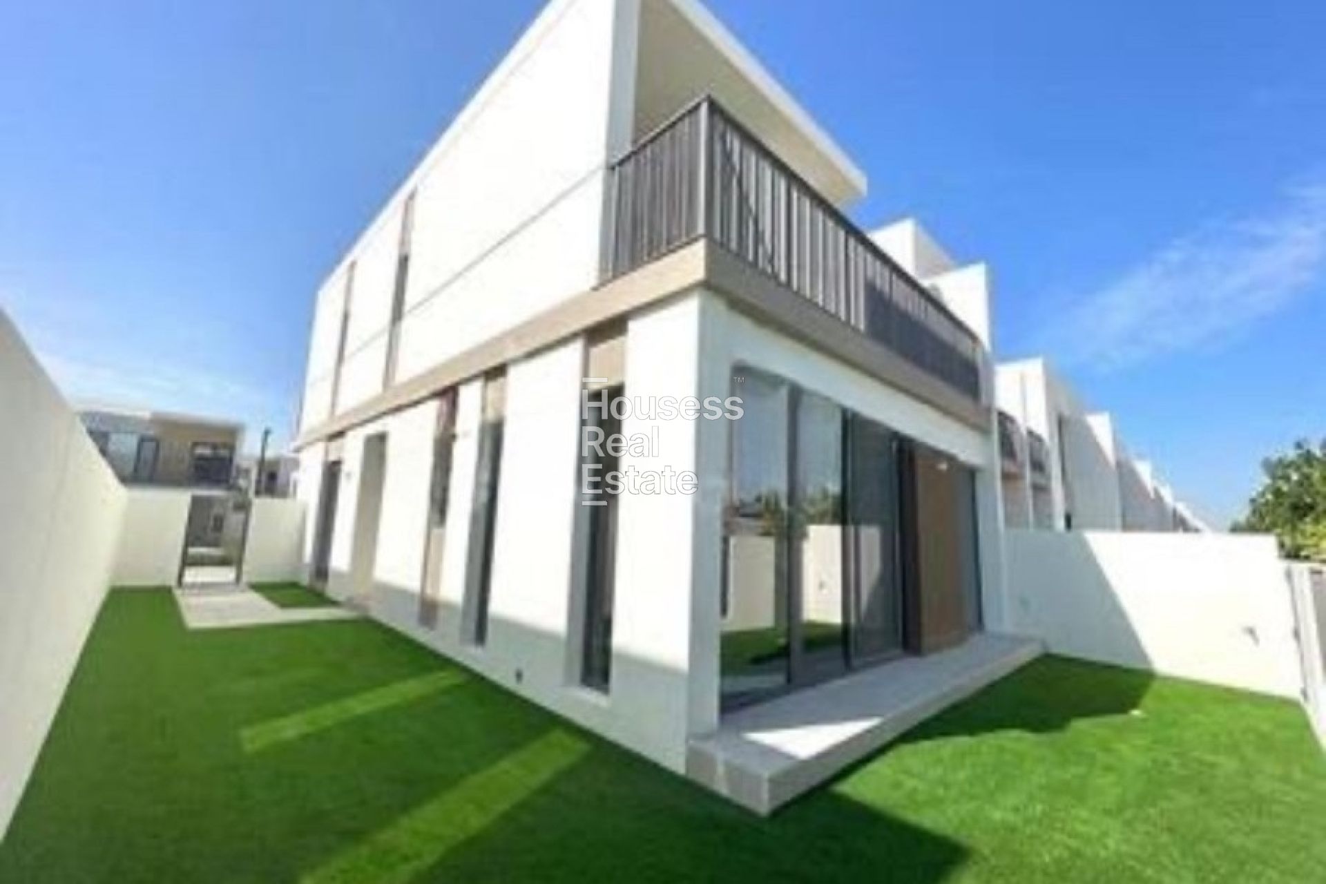 Townhouse for Rent Spacious Layout | Private Garden | Vacant