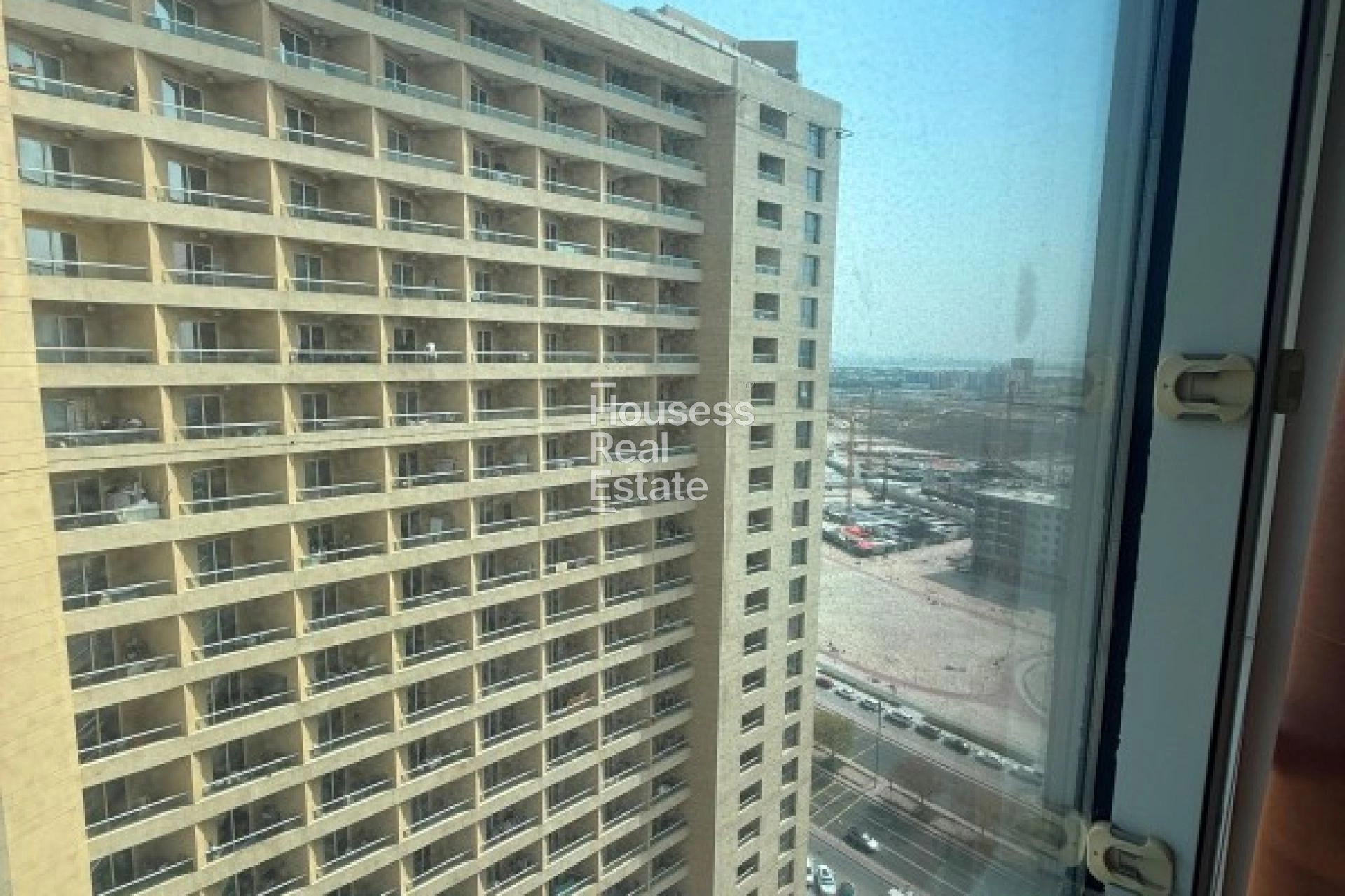 Photograph 11