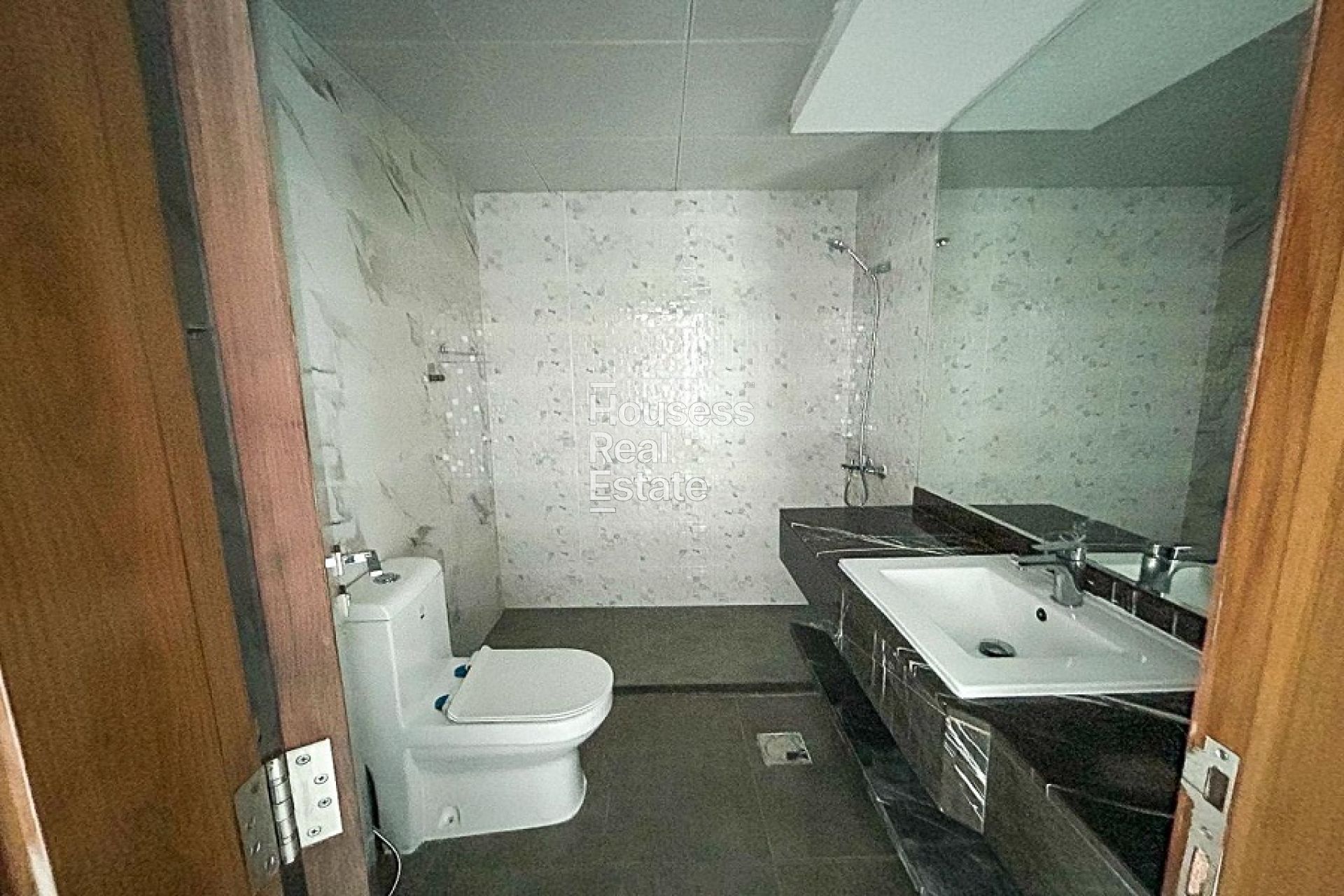 Photograph 15
