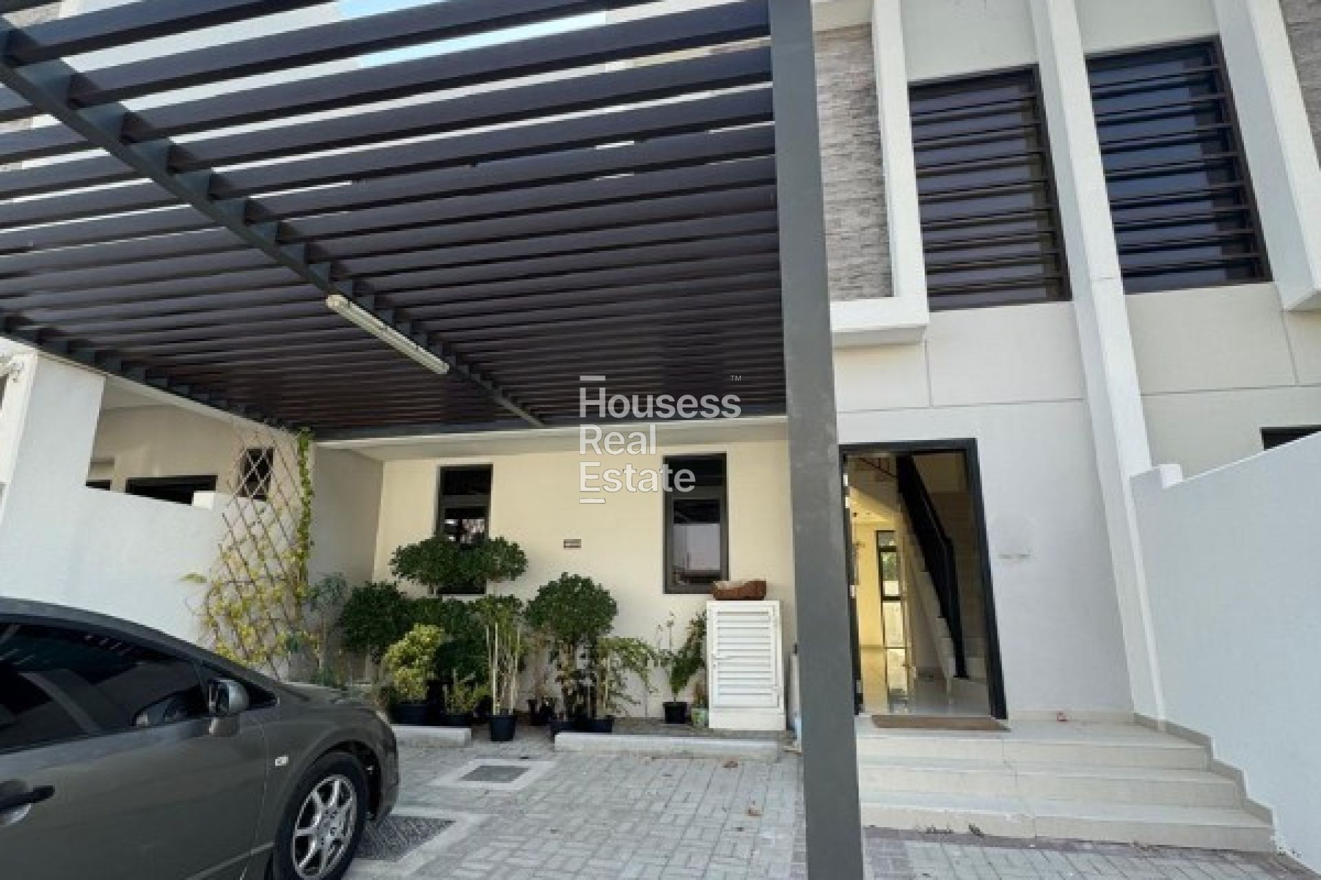 Townhouse for Rent Spacious 3BR plus Maid | Modern | Unfurnished