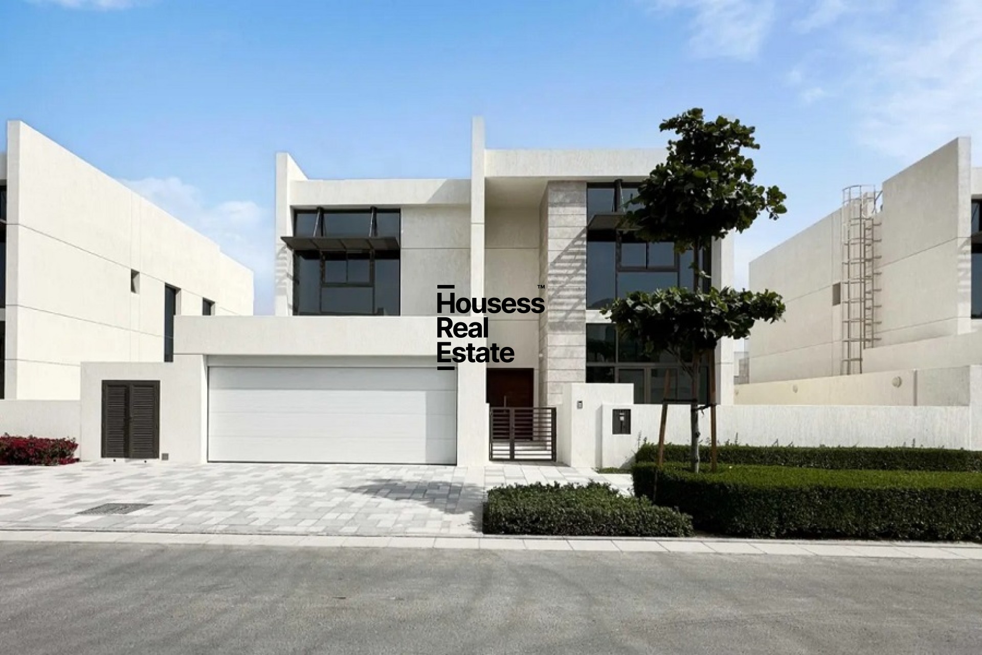 Villa for Rent in District One Phase III, Mohammed Bin Rashid City Luxurious | Away from Wires | Brand new