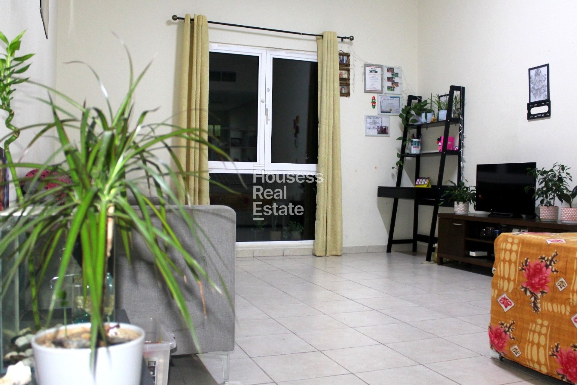 Apartment for Sale SPACIOUS| U TYPE | VACATING ON AUG | NEAR TO METRO