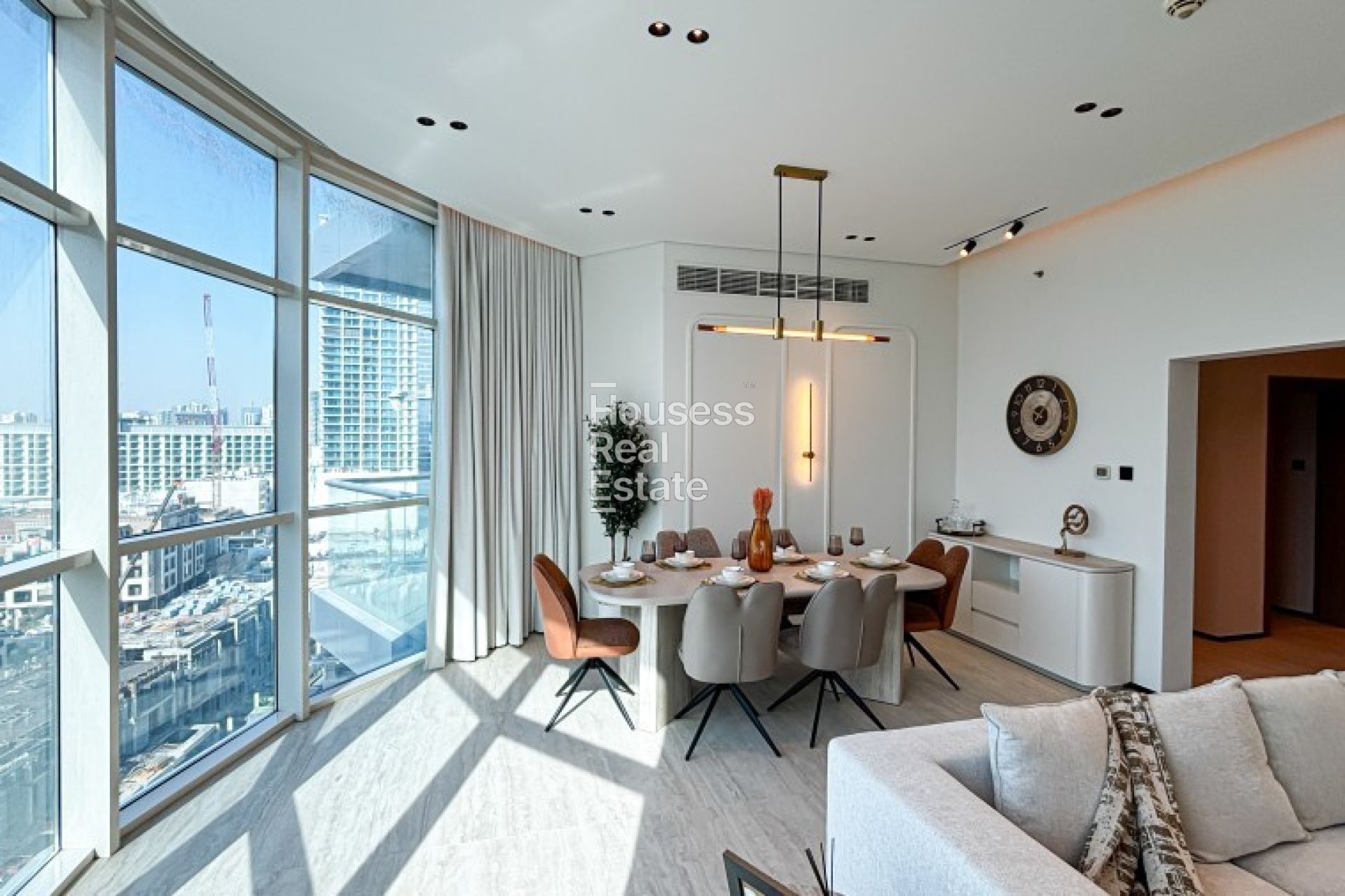 Apartment for Sale Spacious | Furnished | Low Floor | Vacant