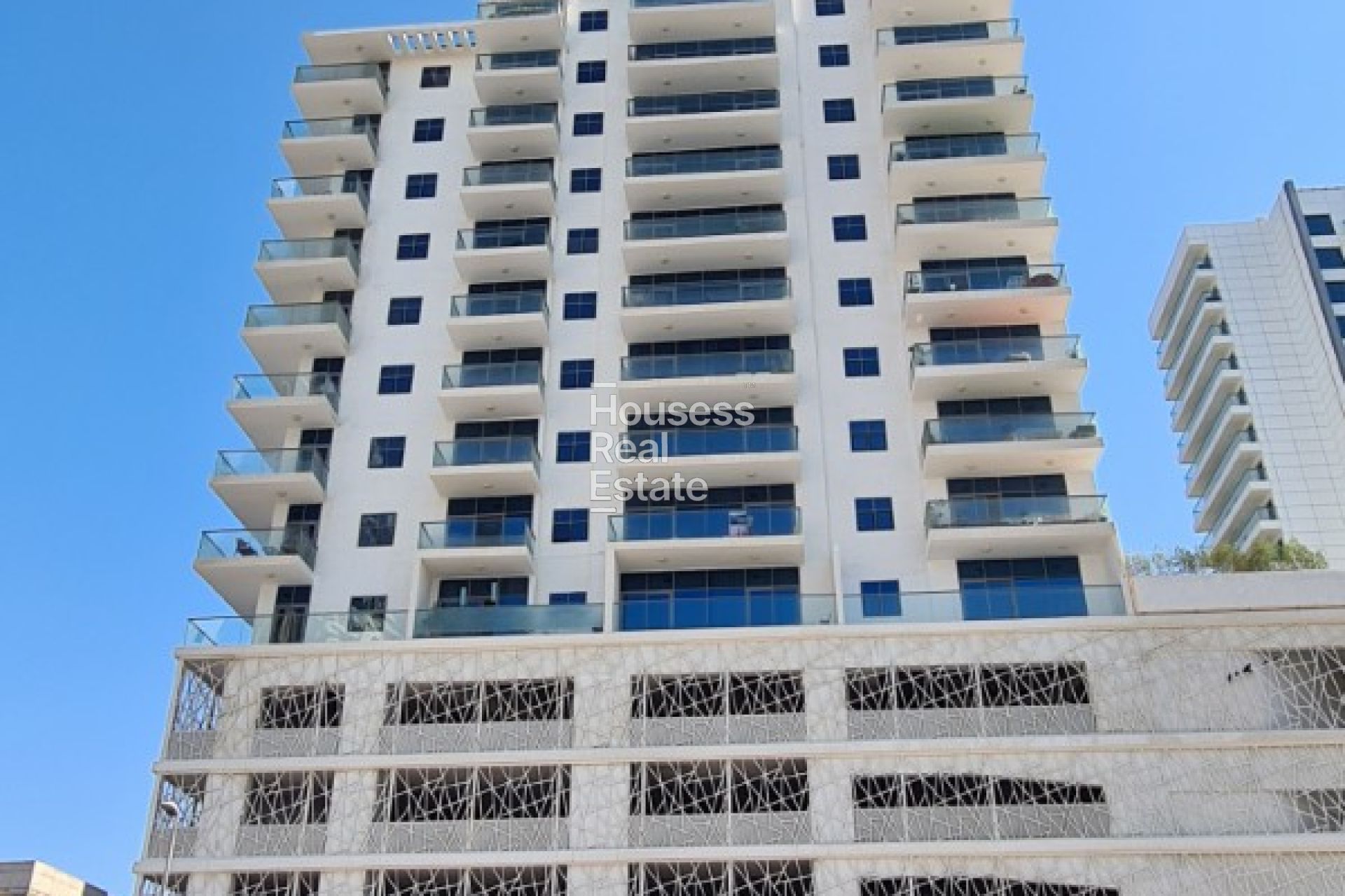 Apartment for Rent Modern Apartment | Vacant | 4-6 Cheques
