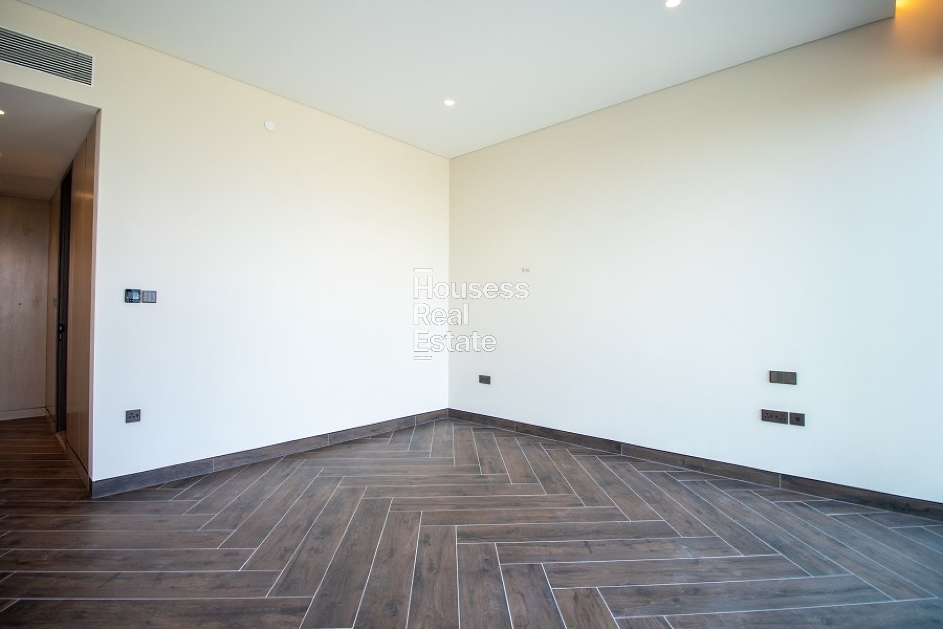 Photograph 18