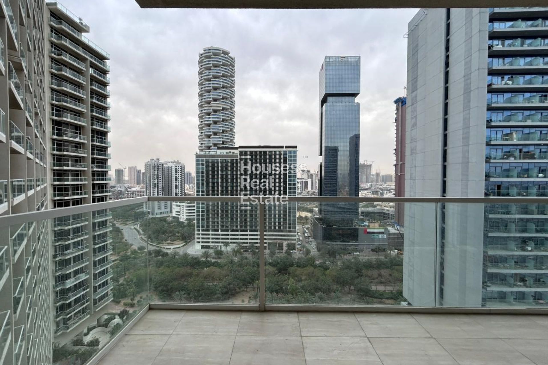 Apartment for Sale VACANT | LUXURIOUS | BEST LAYOUT | DESIRED VIEW