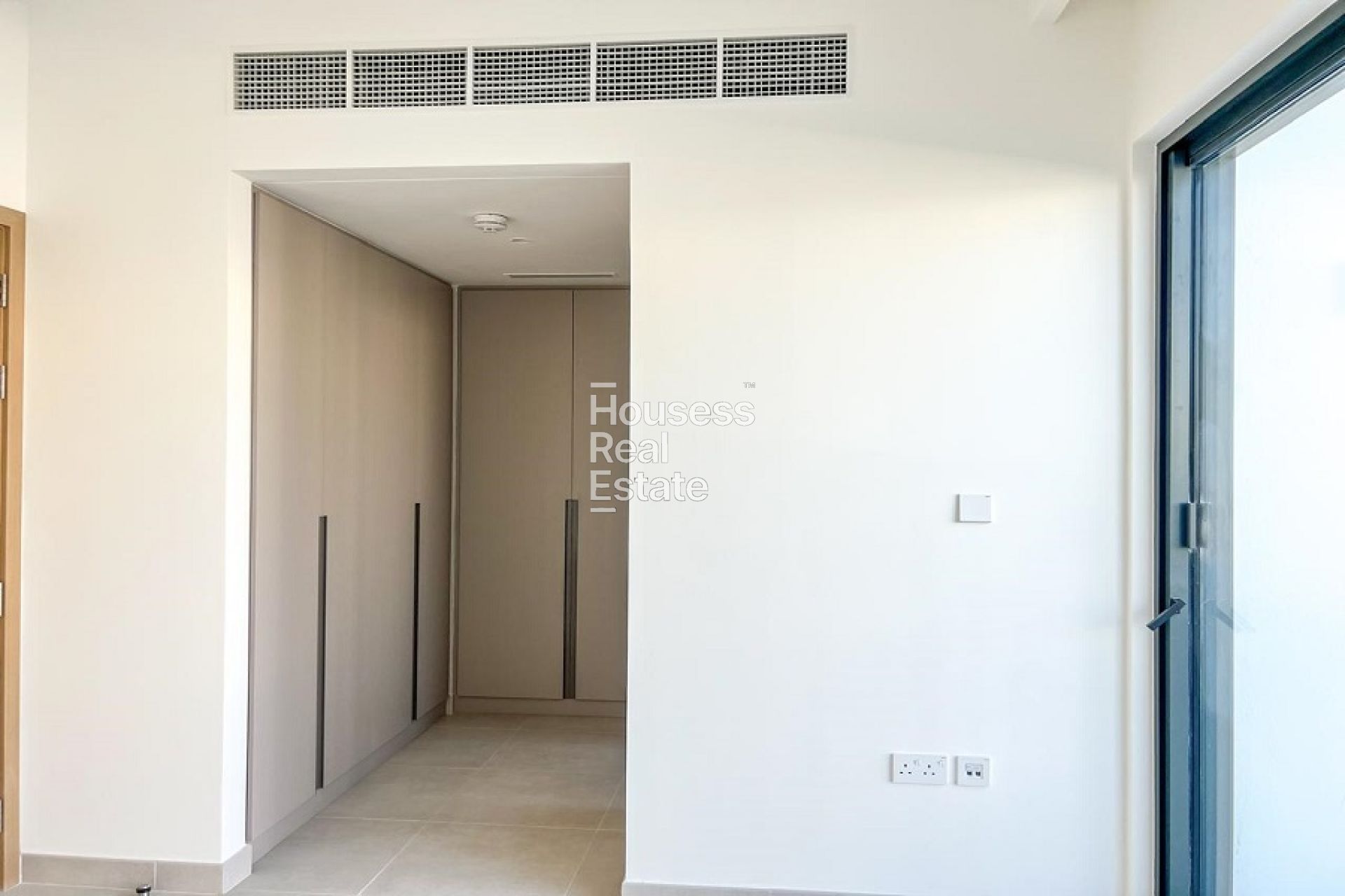 Photograph 13