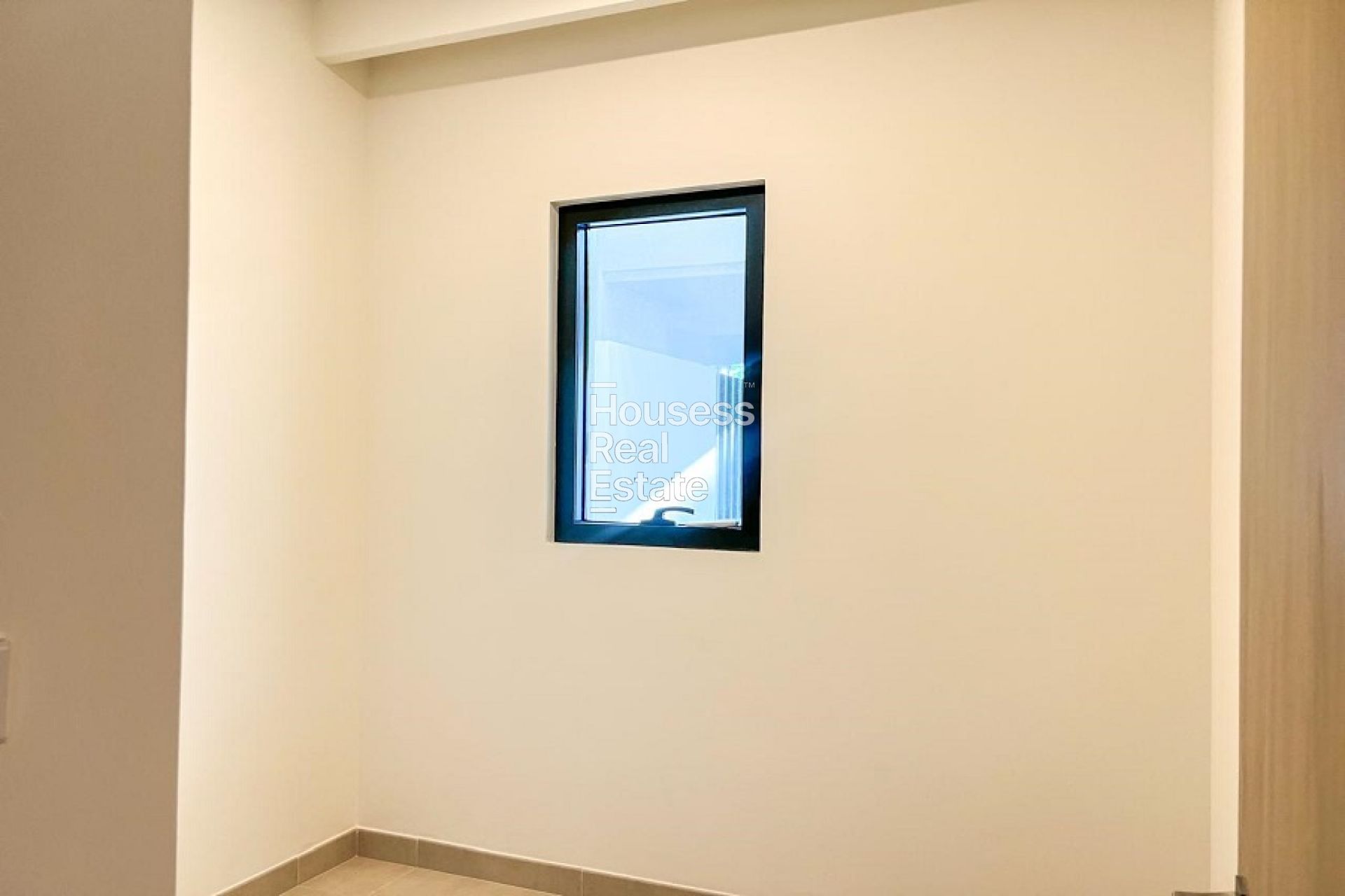 Photograph 14