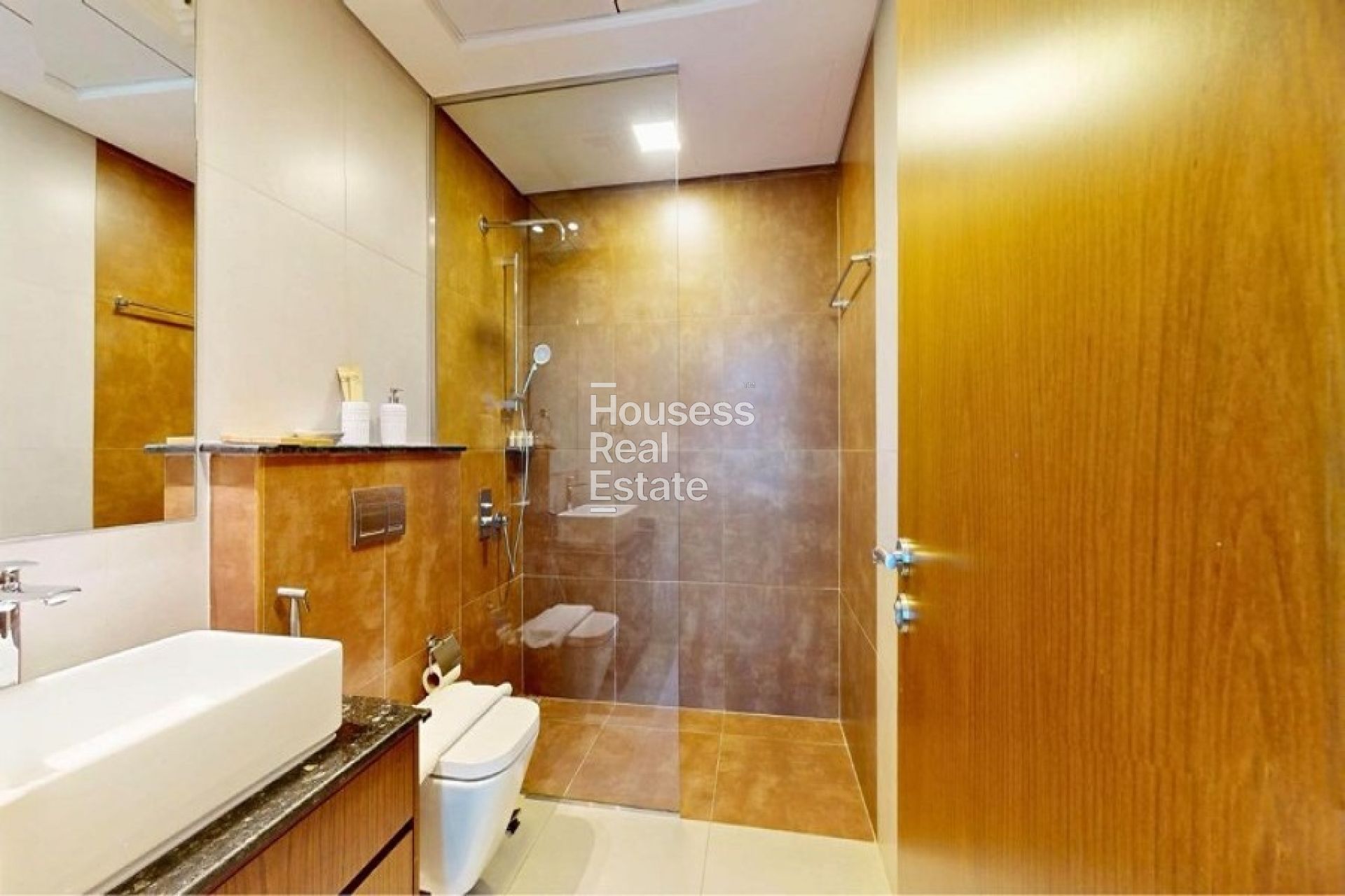 Photograph 8