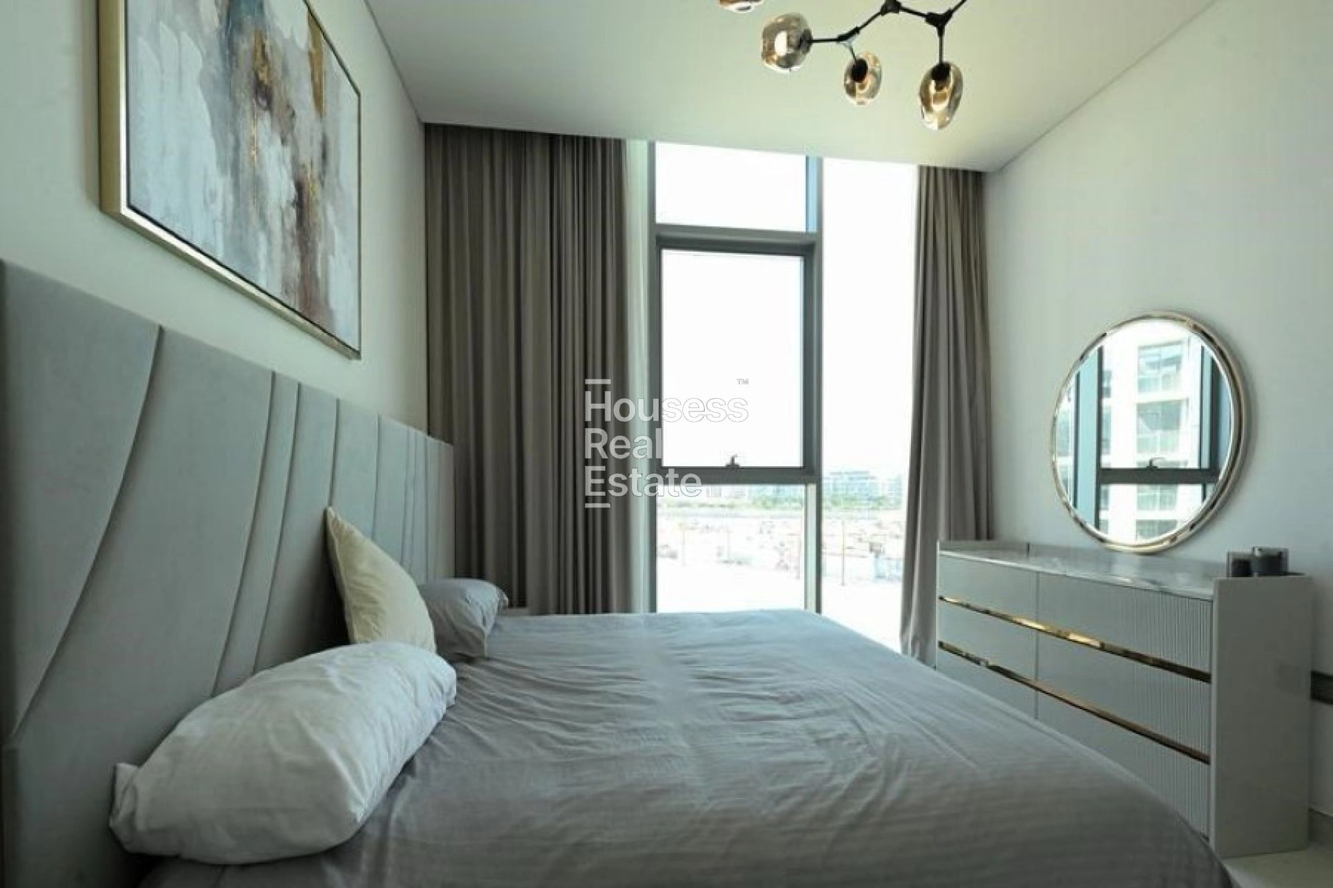 Photograph 9