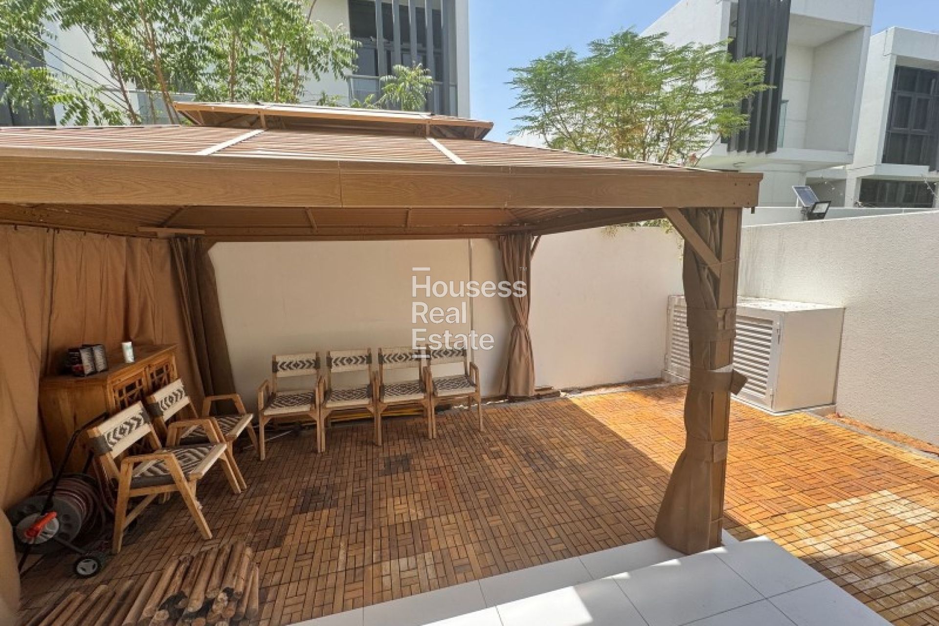 Townhouse for Rent Move-In Ready | Private Garden | Prim Facilities