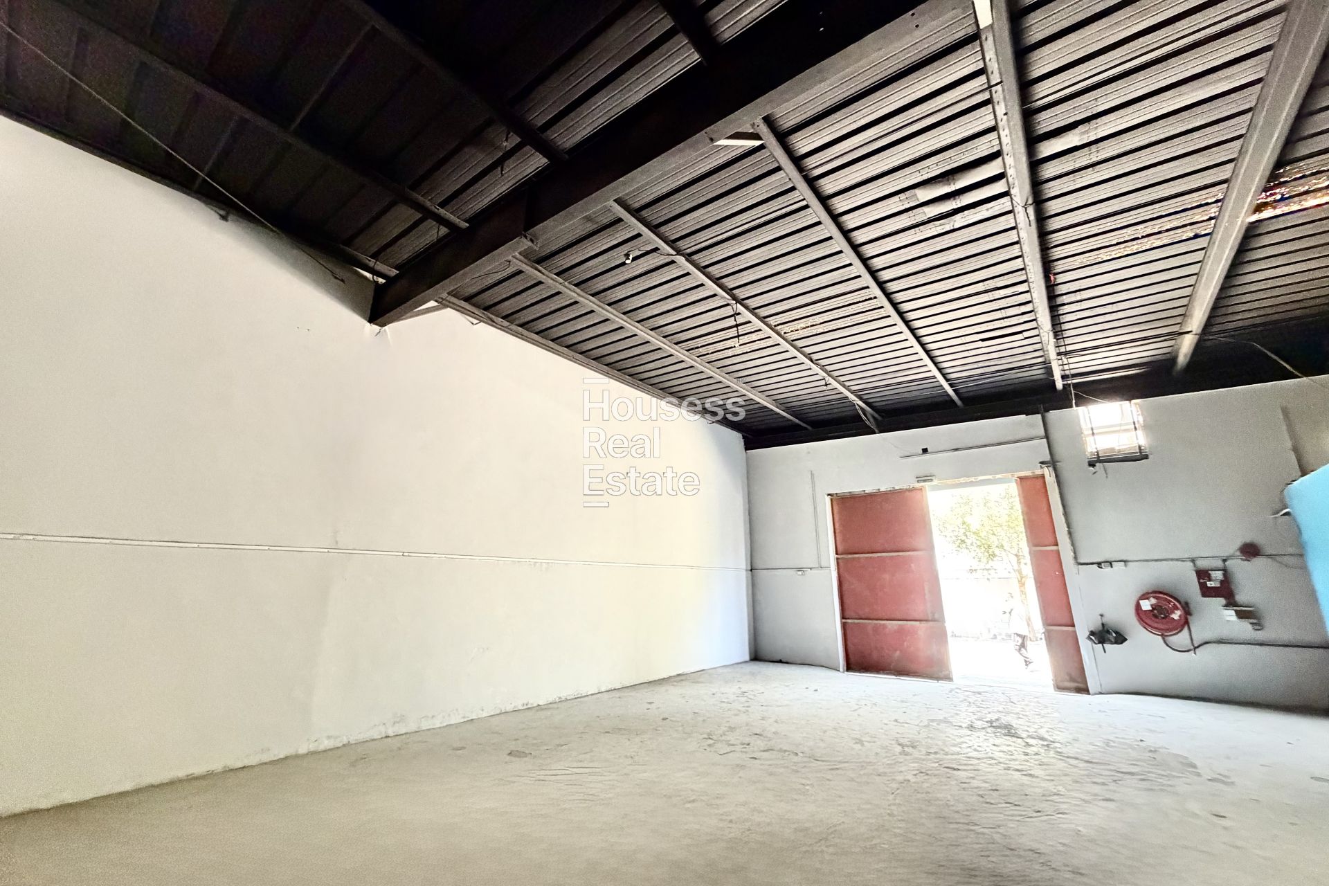 Warehouse for Rent in Al Quoz Industrial Area 1, Al Quoz NEAR SZR ROAD | WELL MAINTAINED | WITH OFFICE