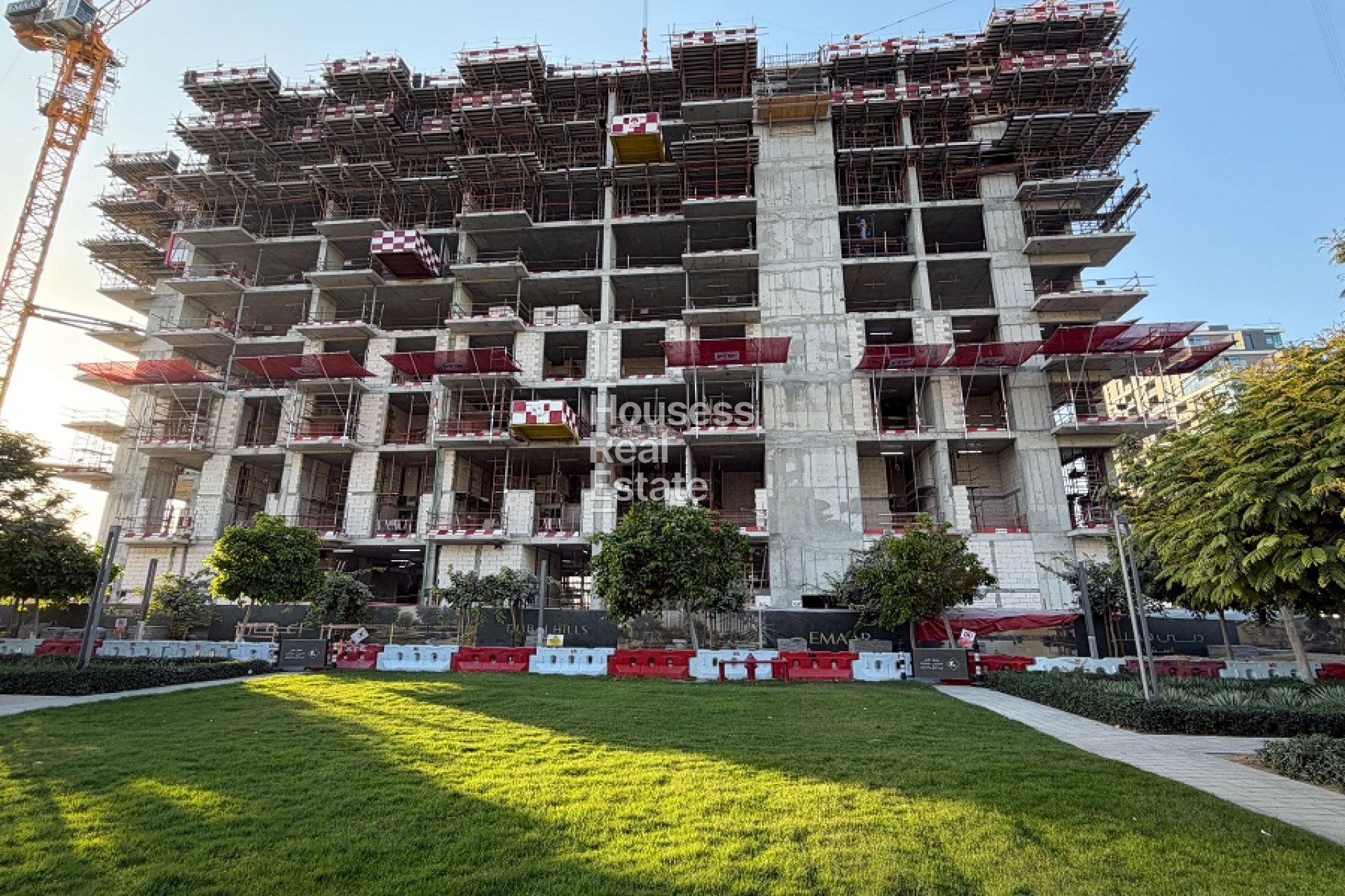 Apartment for Sale Negotiable | Below OP | Luxury Apartment