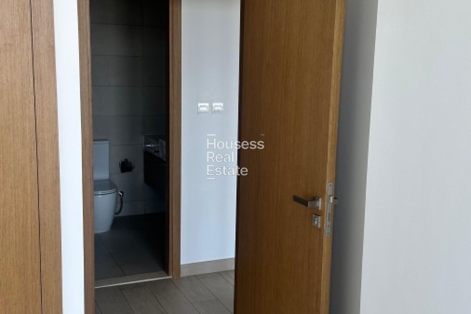 Photograph 14