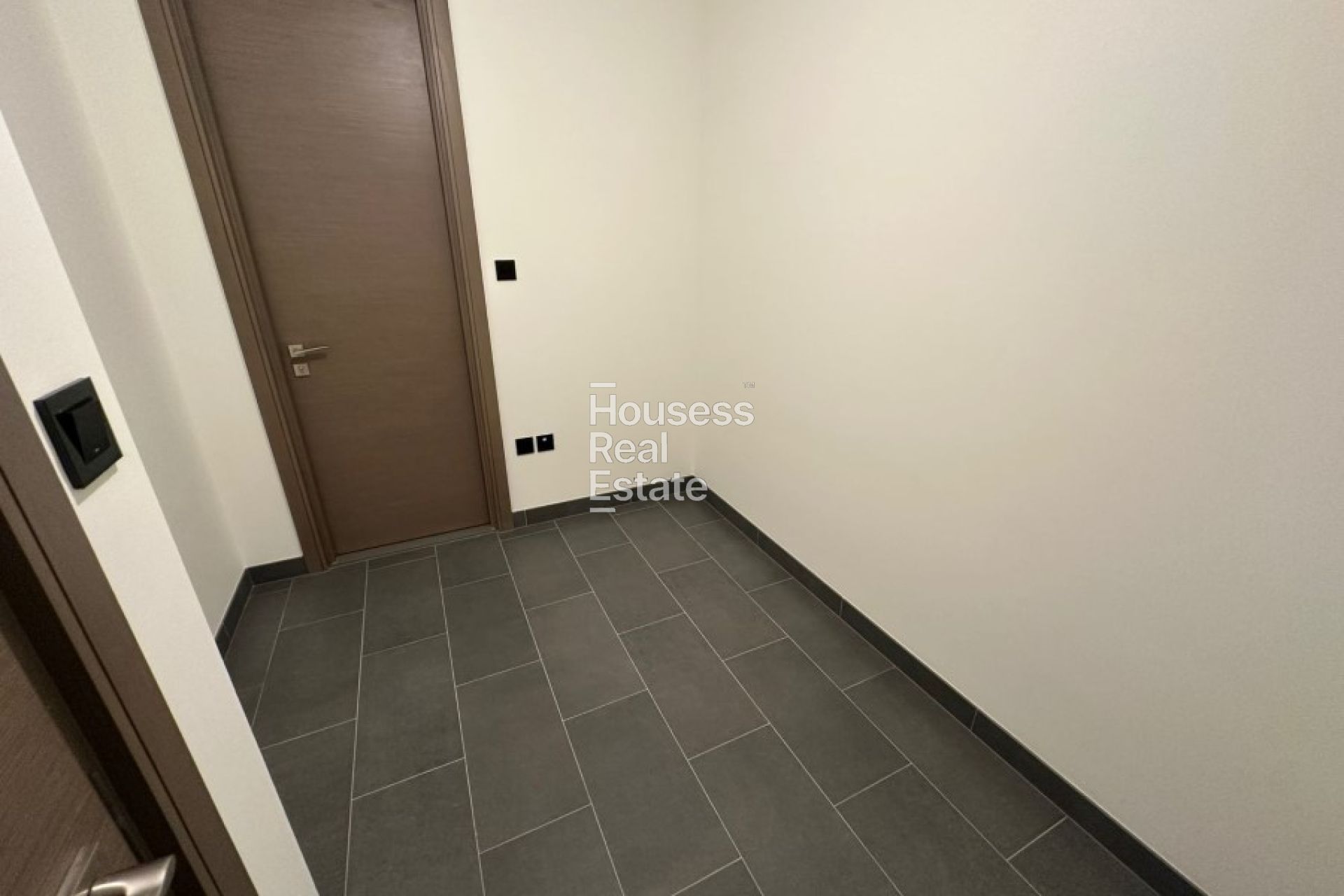 Photograph 13