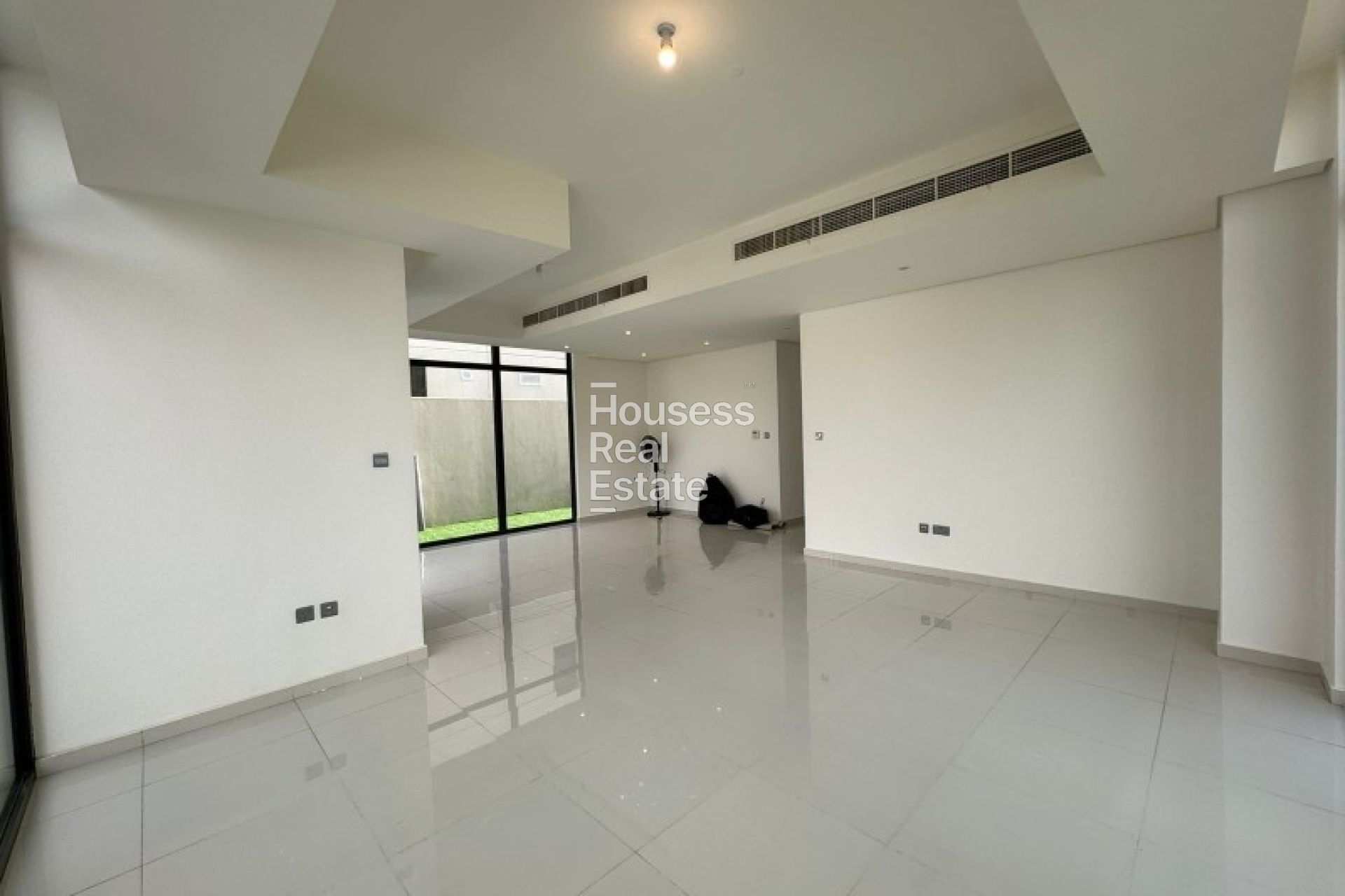 Apartment for Sale Unfurnished | spacious | prime location