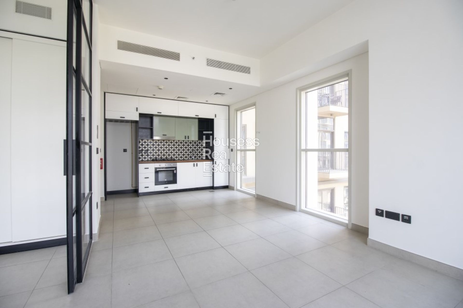 Apartment for Rent Unfurnished | Well Maintained | Low Floor