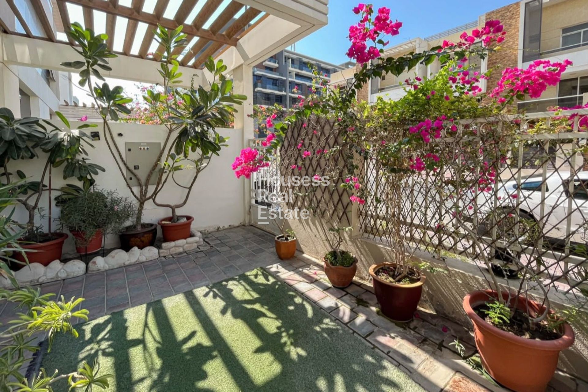 Townhouse for Rent Prime Location | Spacious | High Finishing