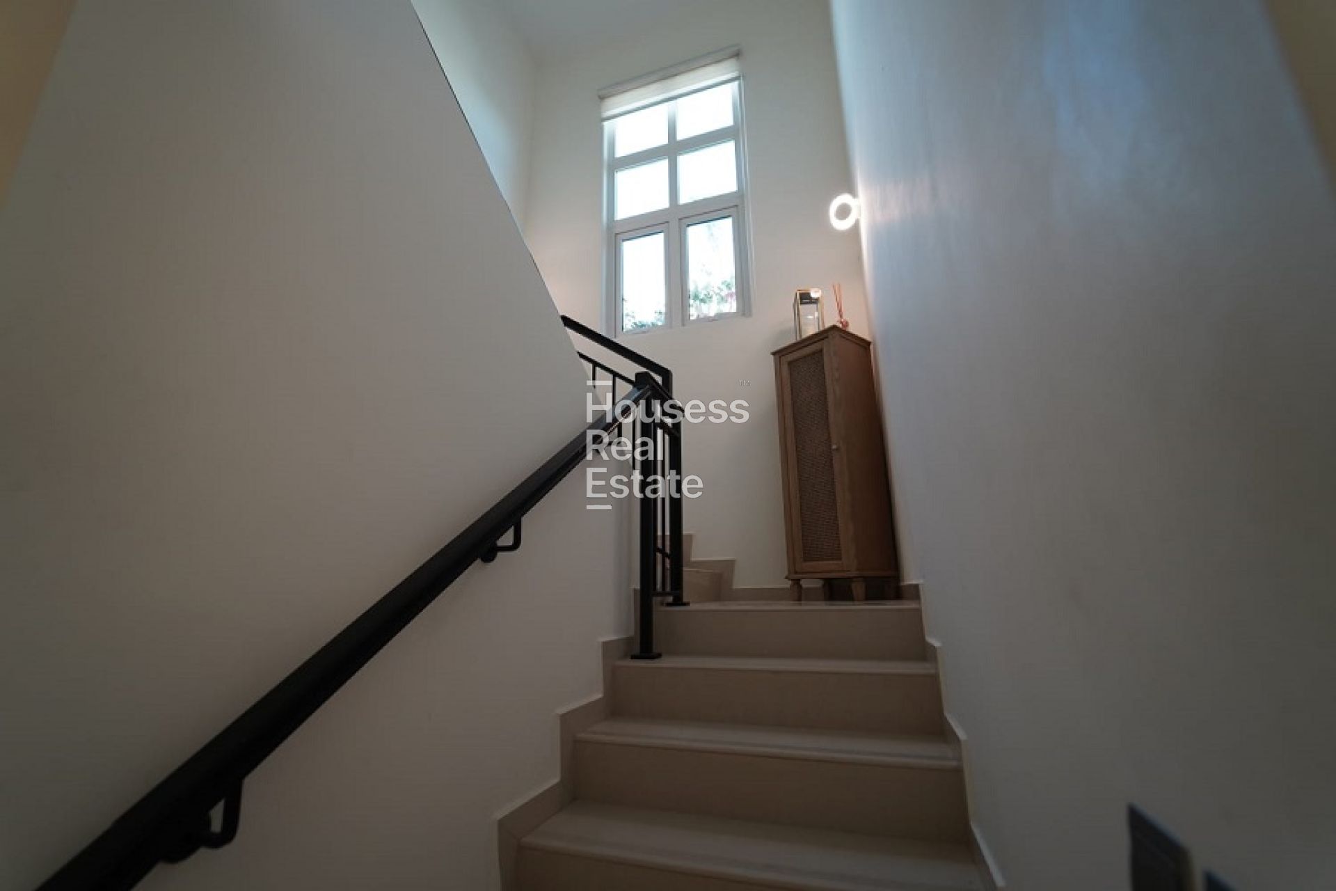 Photograph 12