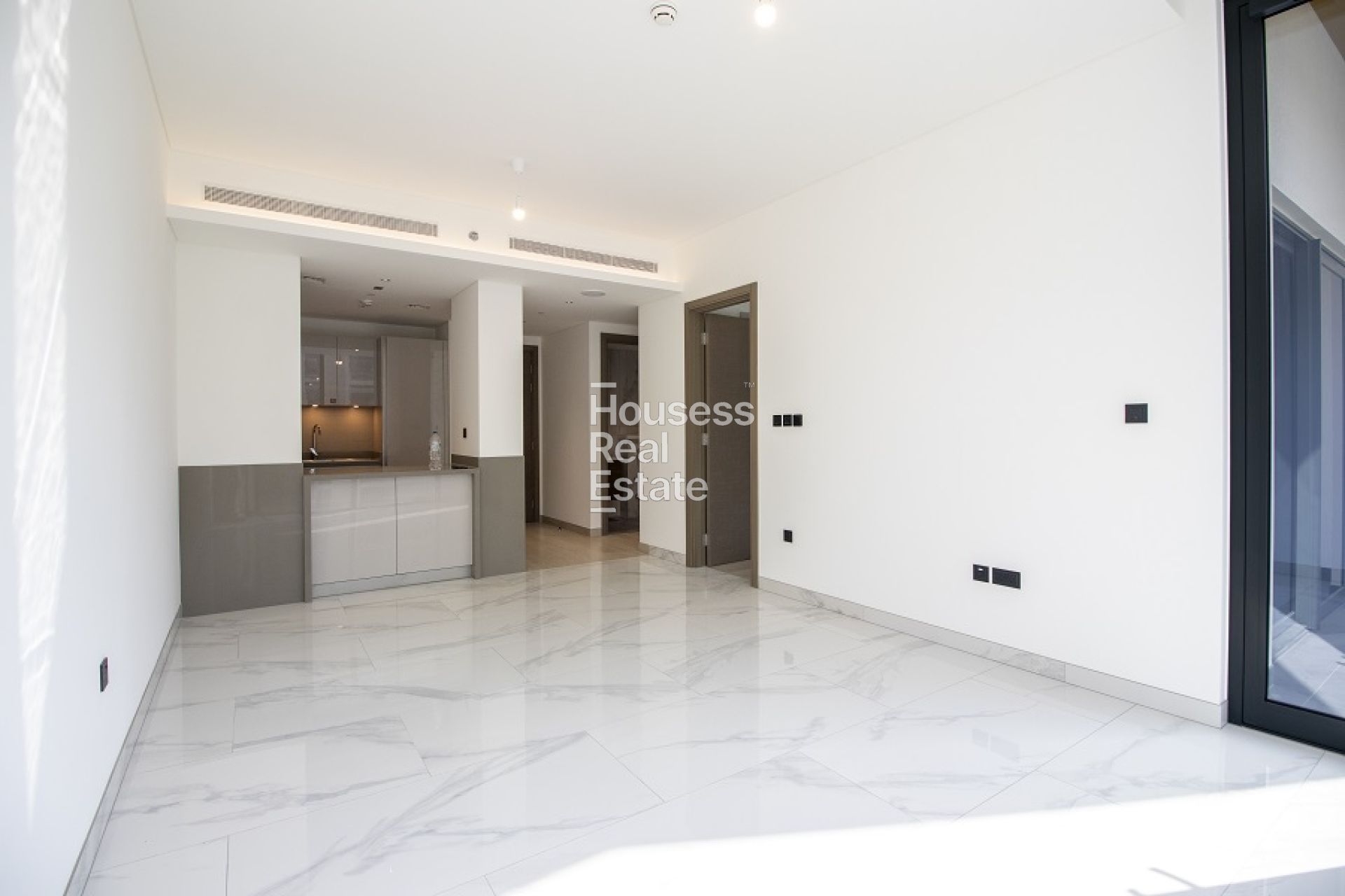 Apartment for Rent Flexible Cheques | Very Spacious | available now