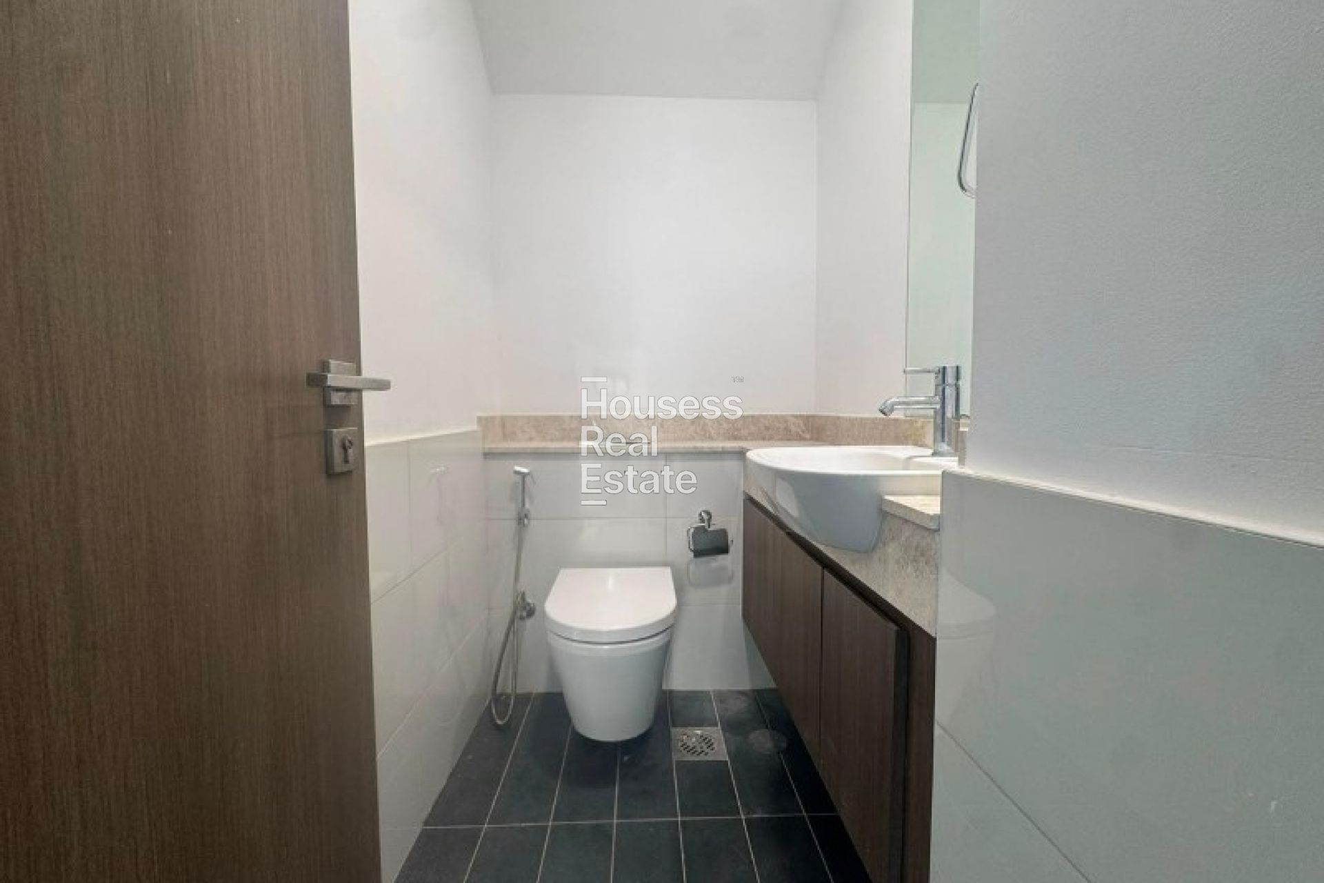 Photograph 12