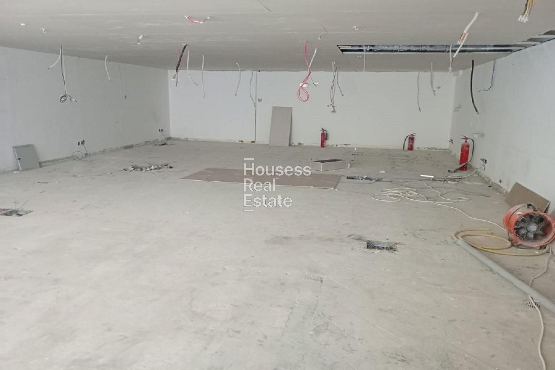Office for Rent Shell and Core | Close to Metro | Vacant