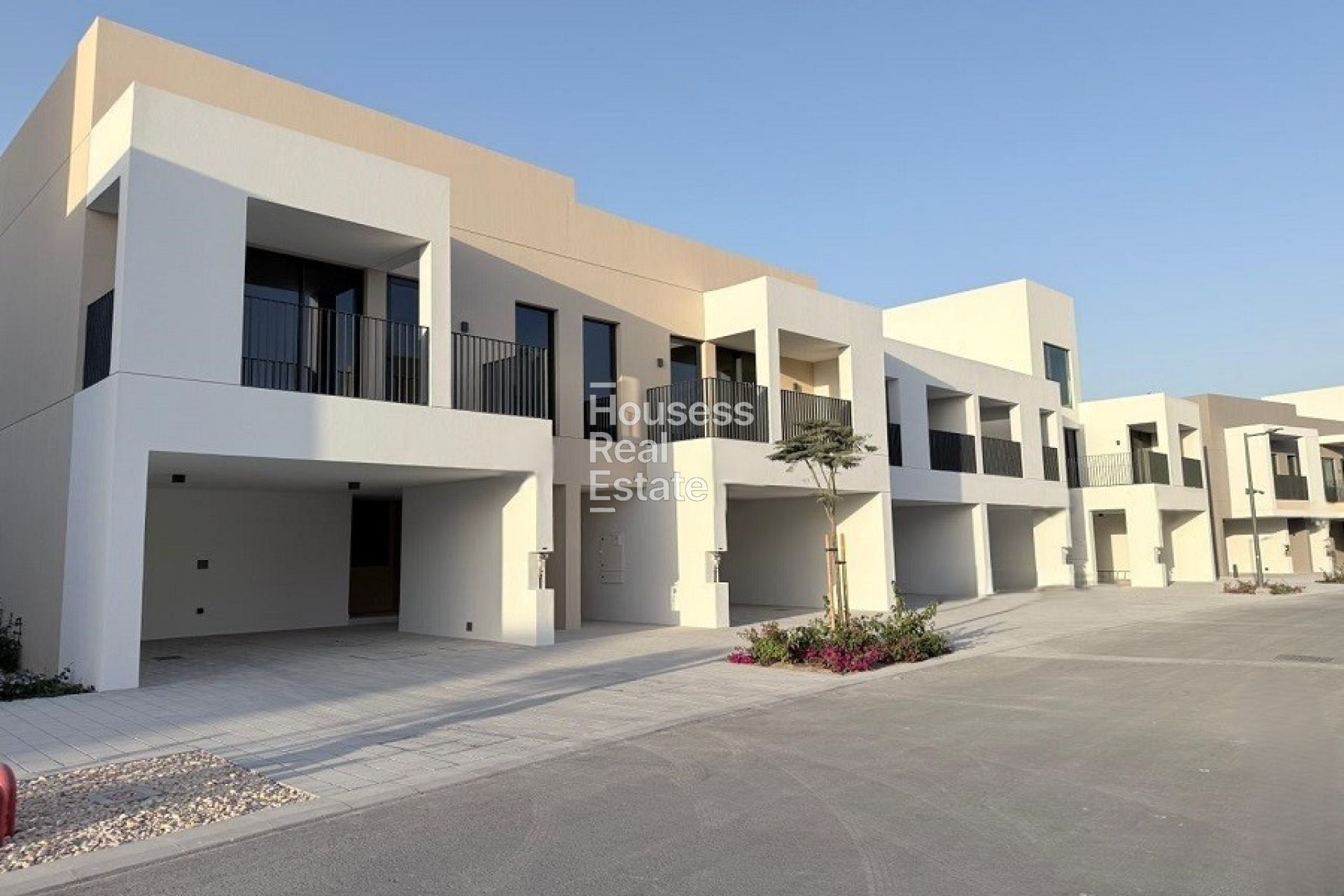 Townhouse for Rent Brand New Townhouse | Elegant Design | On the Pool