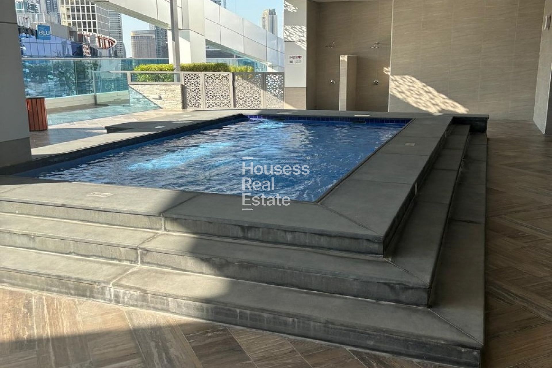 Apartment for Rent in The Bay, Business Bay Large Layout | Corner Unit | Closed Kitchen