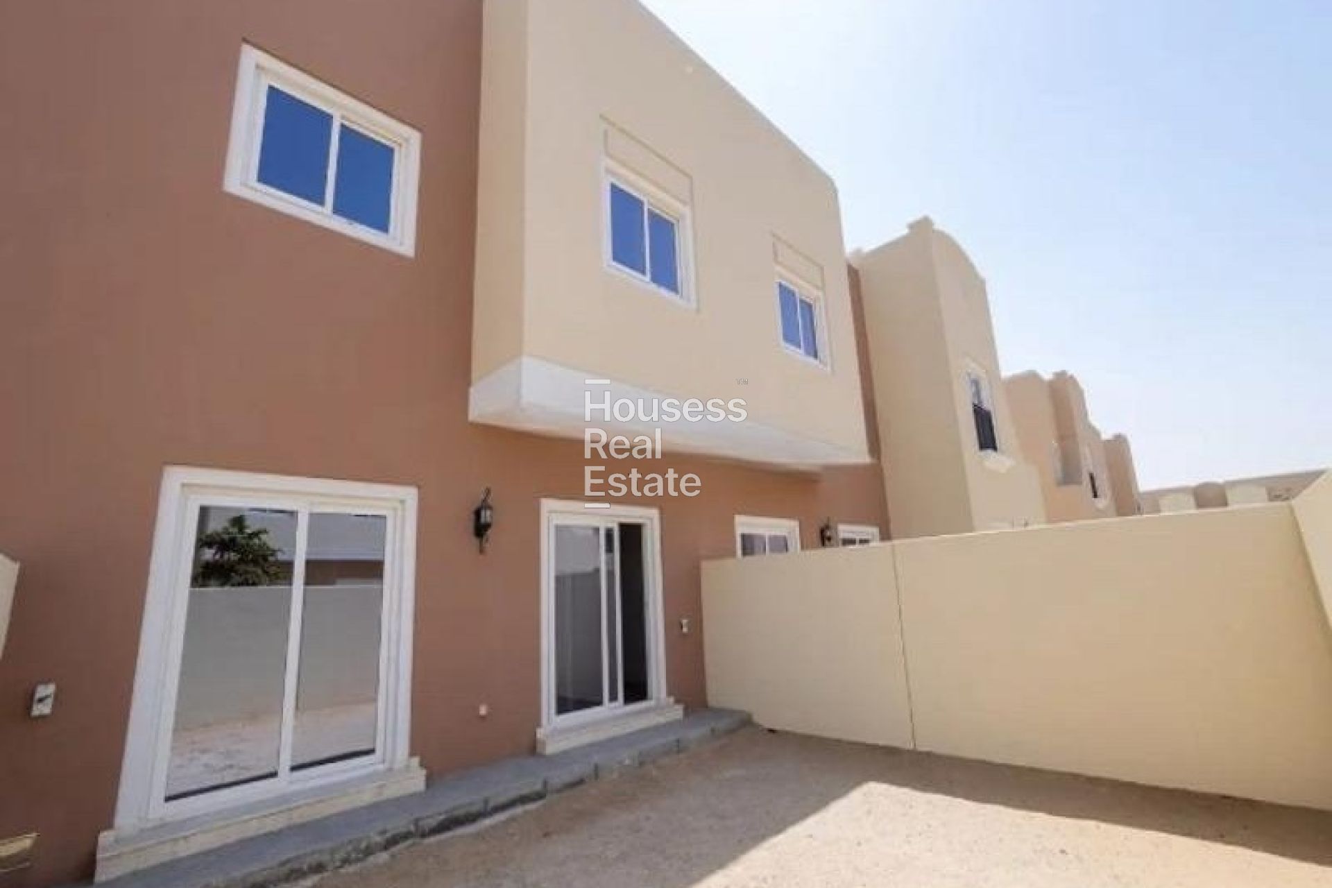 Townhouse for Rent 2 BR plus Maid | Spacious Layout| Family Community